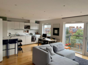 Modern, spacious entire apartment in amazing location